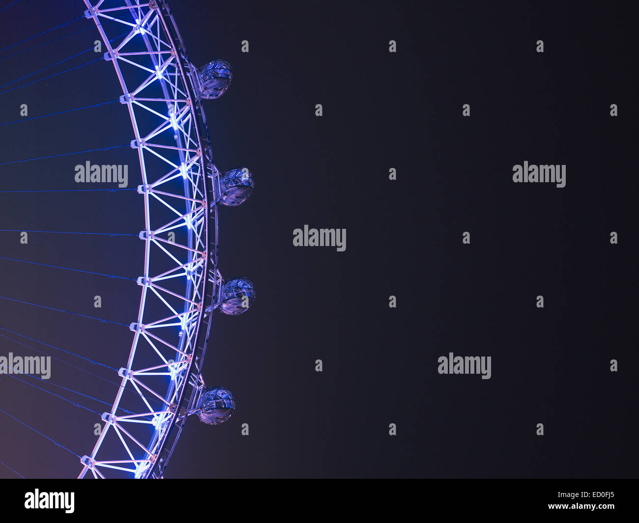United Kingdom, England, London, beschnitten-Ansicht des London Eye für klaren Nachthimmel Stockfoto