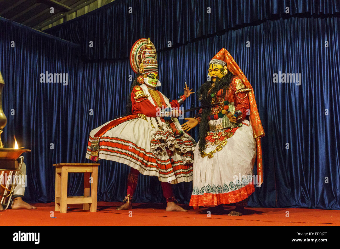 Kerala, Indien - Thekkady. Hindu Kathakali-Mime-Tanz-Performance. Stockfoto