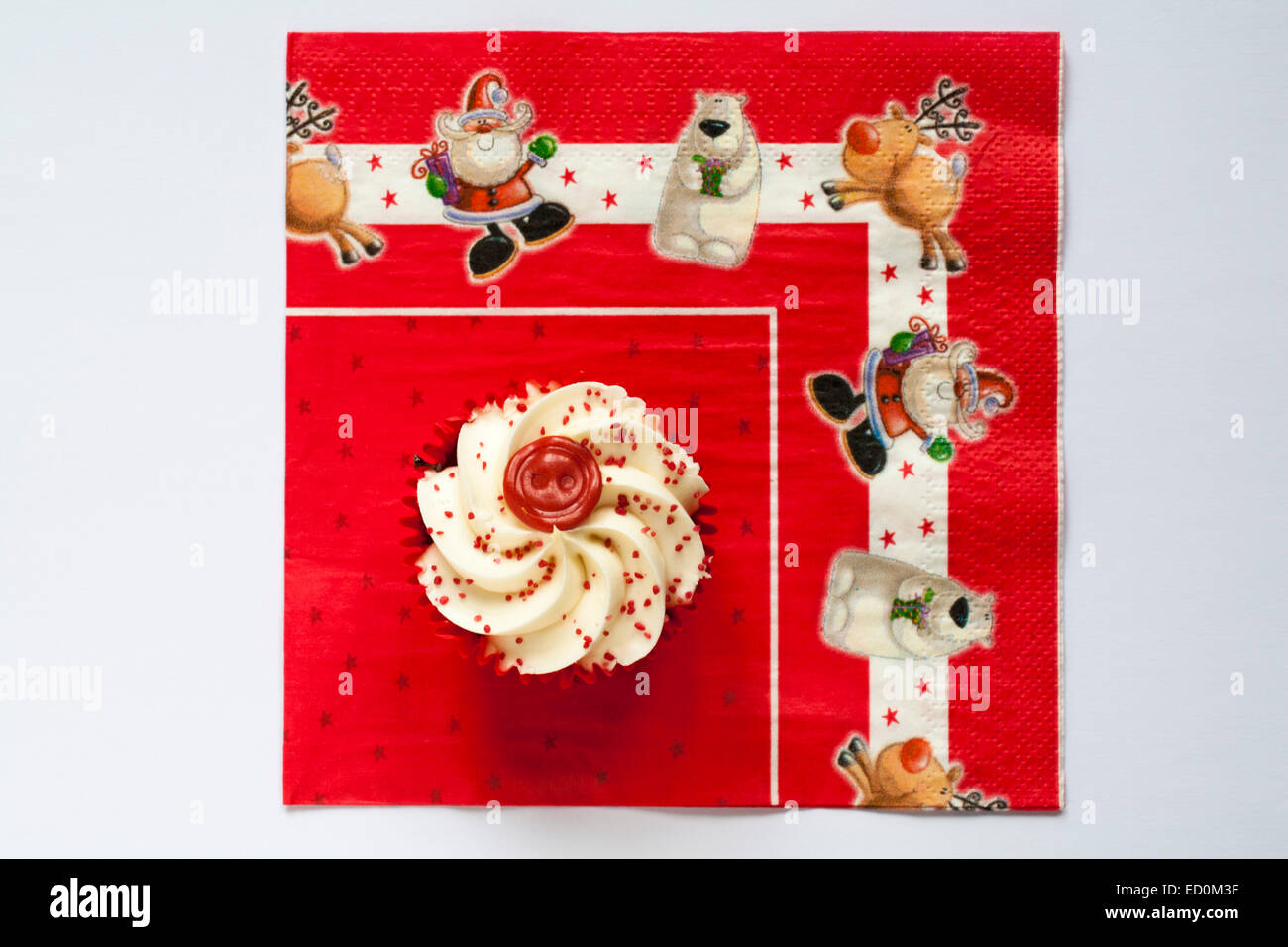 Tesco Merry Christmas Red Velvet Cupcake auf Weihnachten serviette Stockfoto