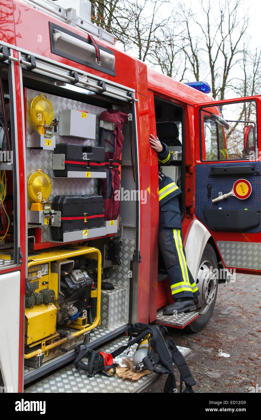 Rettungsgerãte Der Feuerwehr