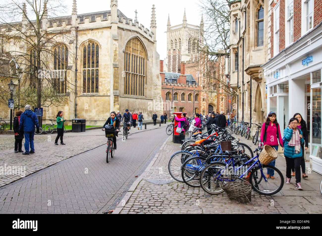 Radfahren in Cambridge Cambridgeshire England Vereinigtes Königreich Großbritannien Stockfoto