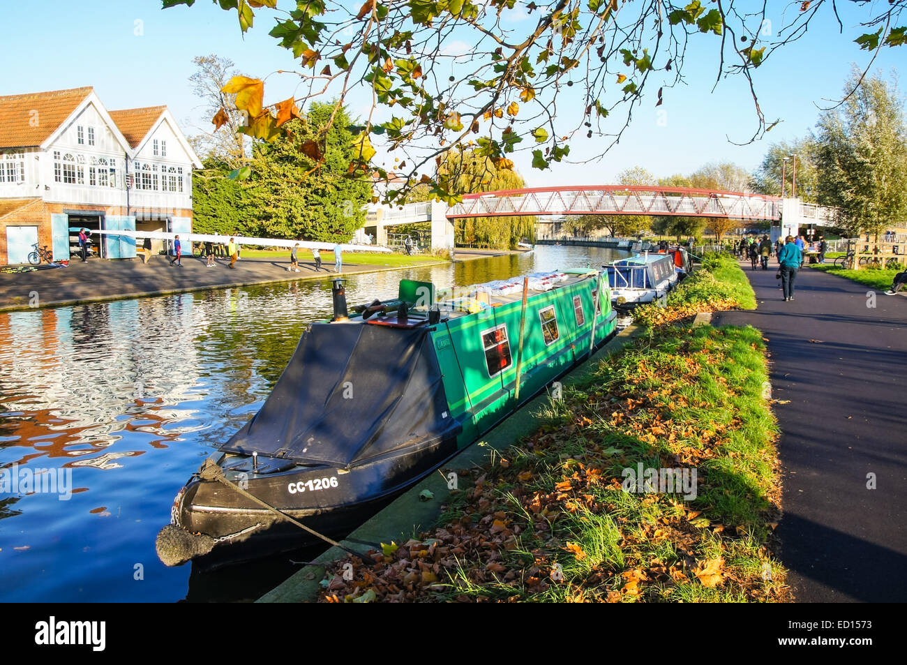 Hausboote auf dem Fluss Cam im Herbst, Cambridge Cambridgeshire England Vereinigtes Königreich Großbritannien Stockfoto