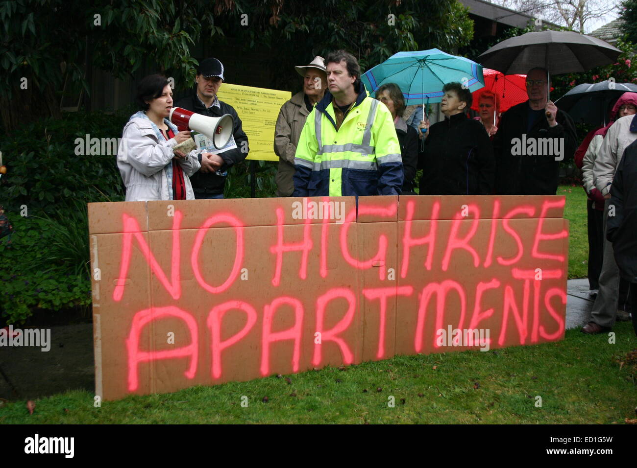 Boronia Bewohner protestieren, laut Beschluss des Rates, der Richtplanung ermöglicht high-Rise Wohnungen in ihrer Straße zu ändern. Stockfoto