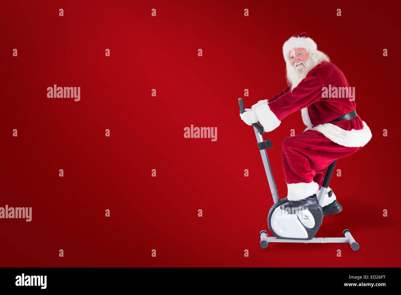 Zusammengesetztes Bild von Santa nutzt ein Hometrainer Stockfoto