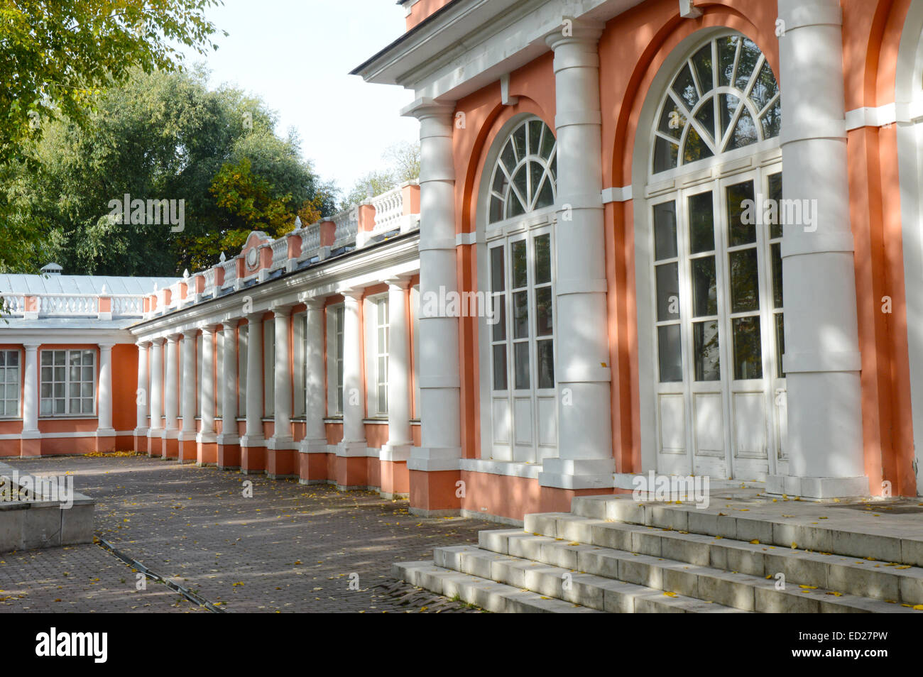 Gehäuse-Service Norden (Gewächshaus), XVIII Jahrhundert. Architektonisches Denkmal. Gehöfte Vorontsovo. Der zentrale Teil des Palastes Stockfoto