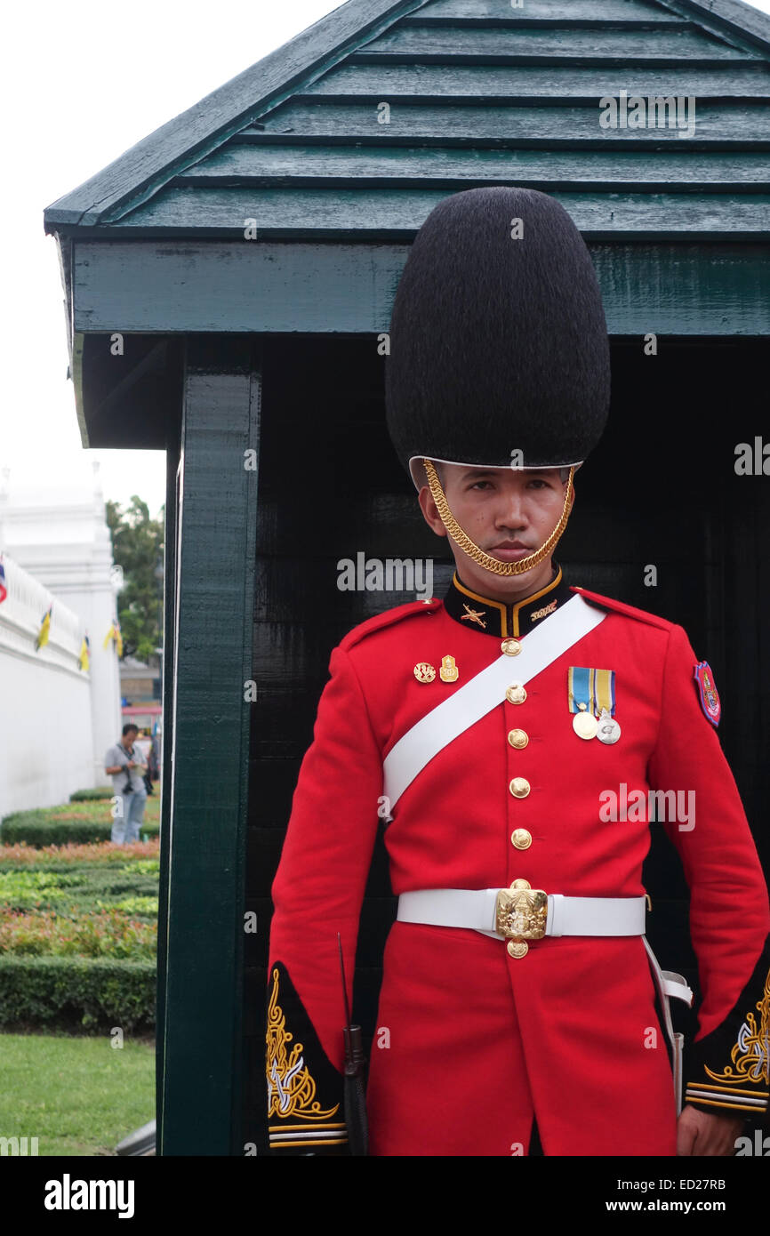 Royal Thai Army Guard in ihren Quartieren an touristische Attraktion das Grand Palace in Bangkok, Thailand. Stockfoto