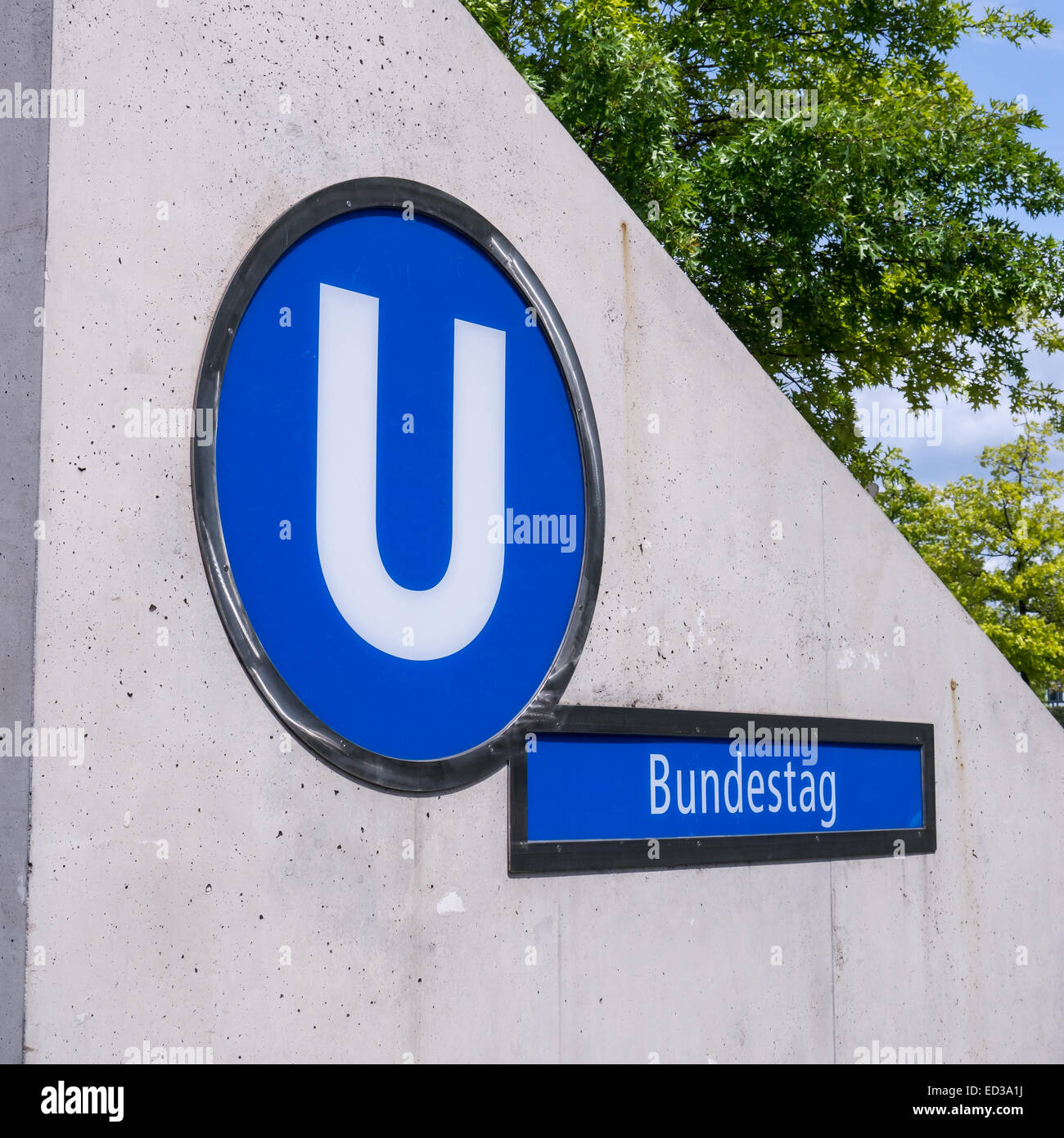 Bundestag Schild an einer u-Bahnstation in berlin Stockfoto