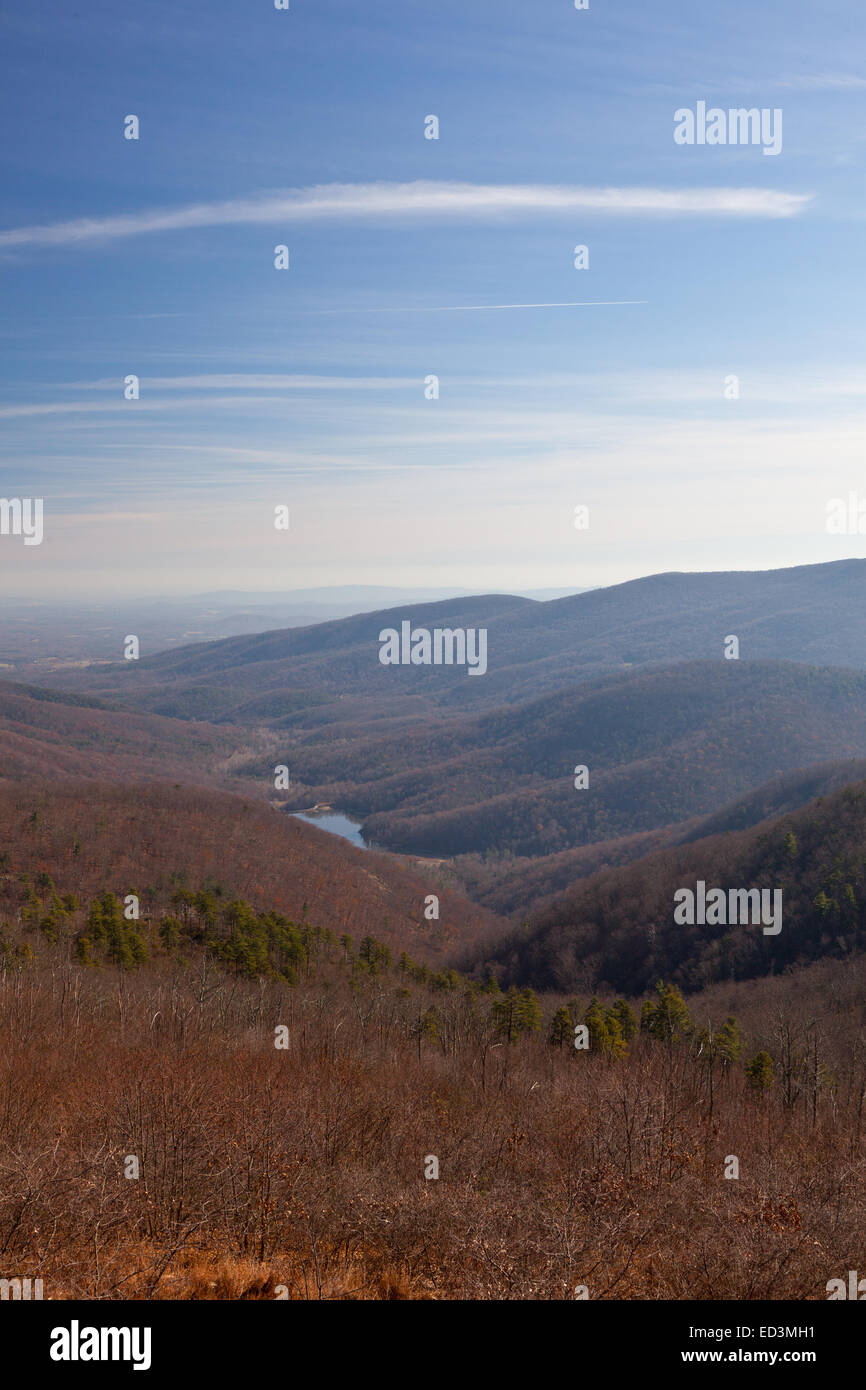 Blick auf ein Tal im Herbst Skyline Drive in Virginia Stockfoto