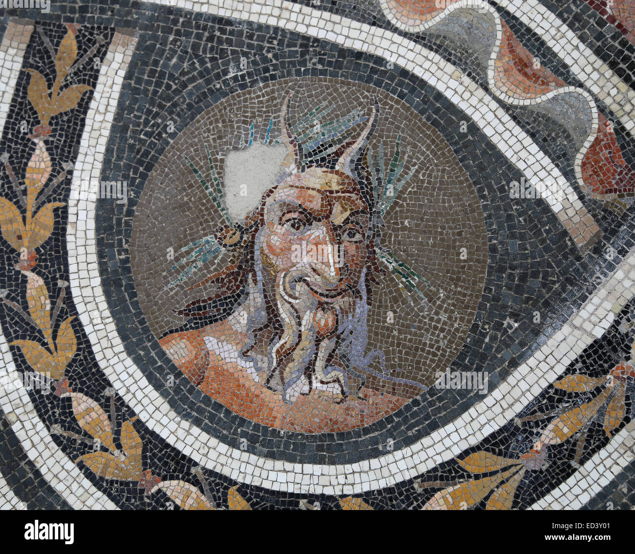 Pflaster-Mosaik mit dem Kopf des Pan. Antonine Periode, 12:00. Römische Nationalmuseum. Palast von Massimo. Rom. Itay. Stockfoto