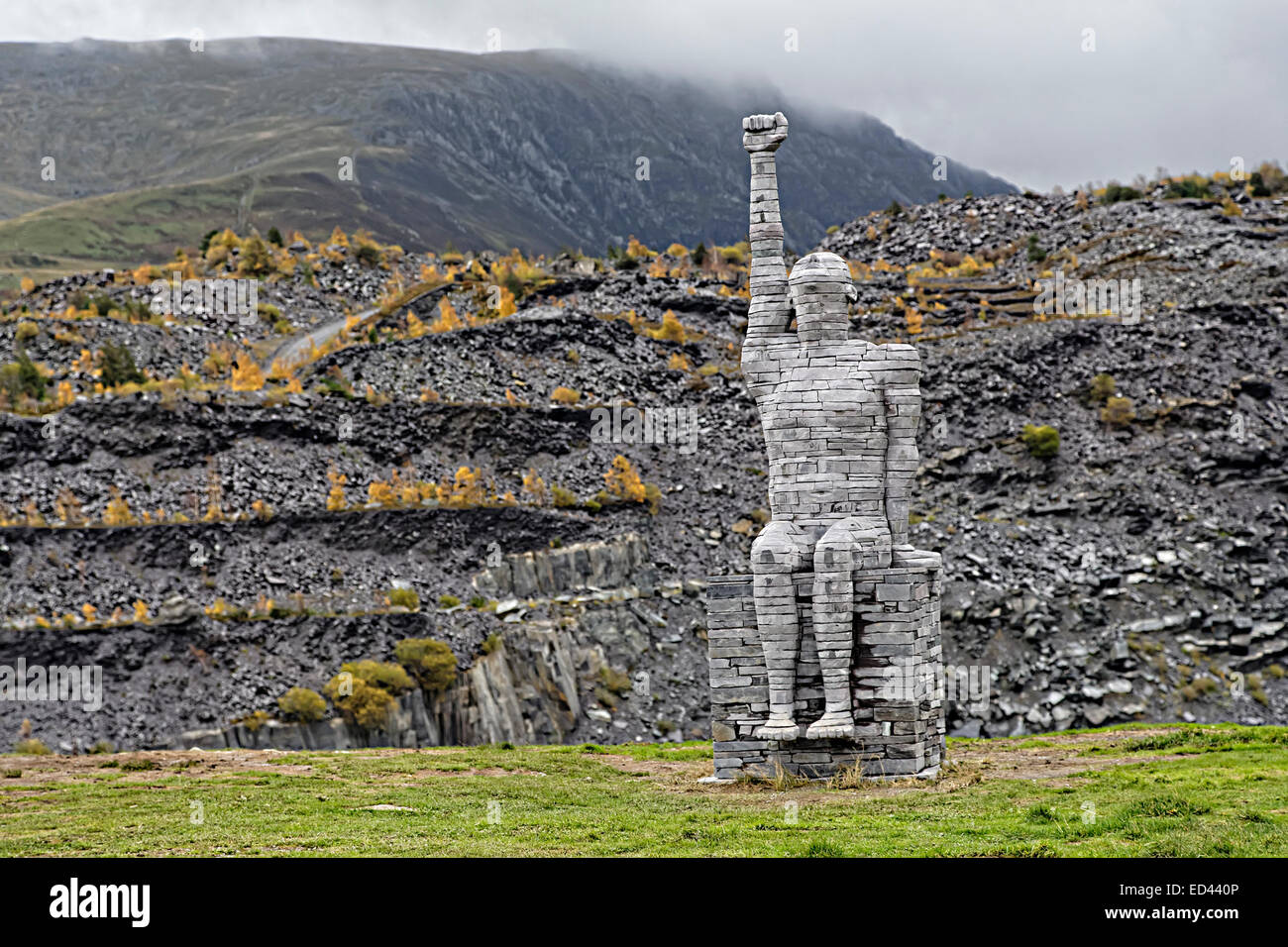 Blauer Schiefer Mann Statue am Chwarel Penrhyn Schieferbergwerk, Bethesda, North Wales, UK Stockfoto