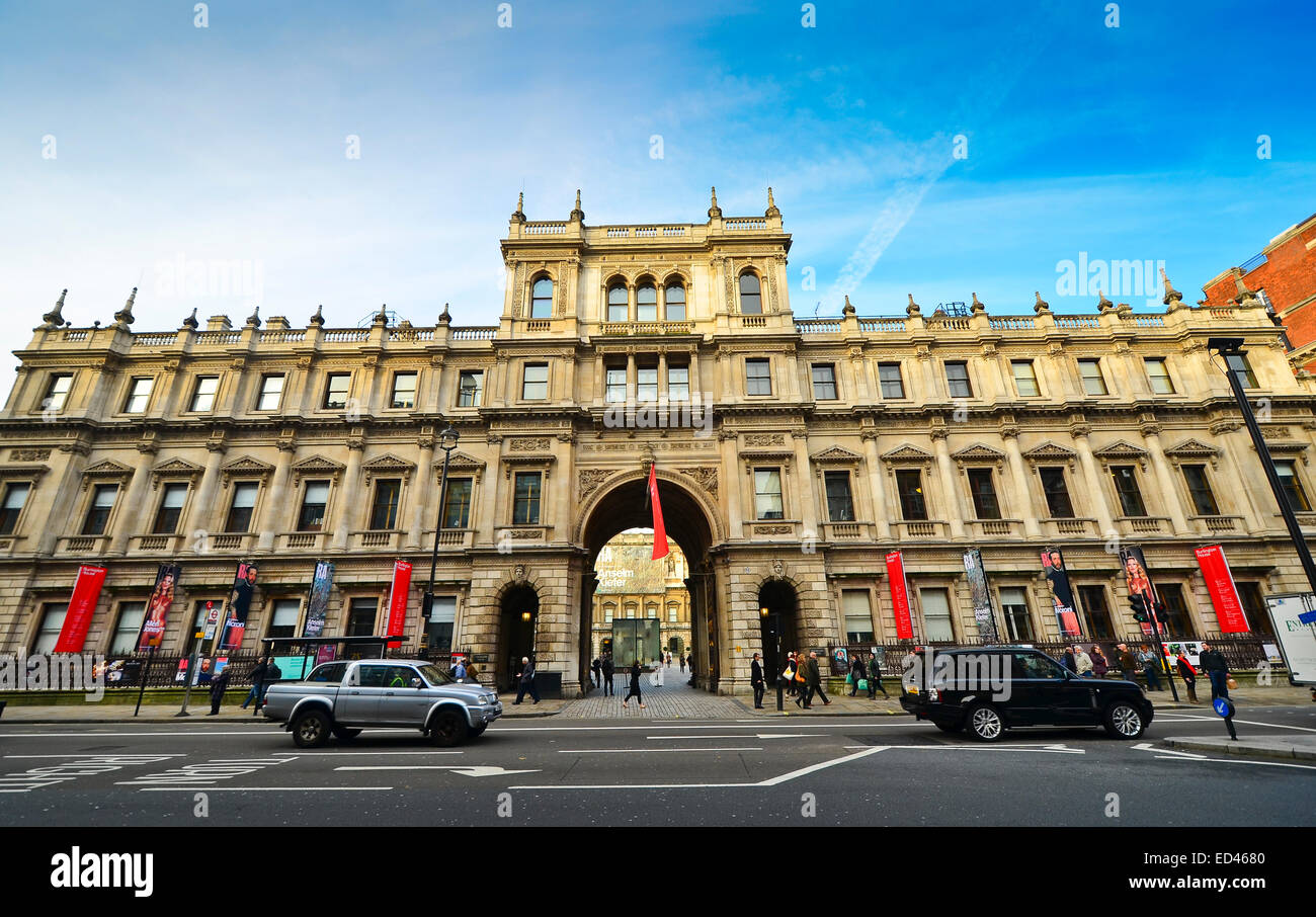 Außen an der Royal Academy of Arts, Burlington House, Piccadilly, London W1 Stockfoto