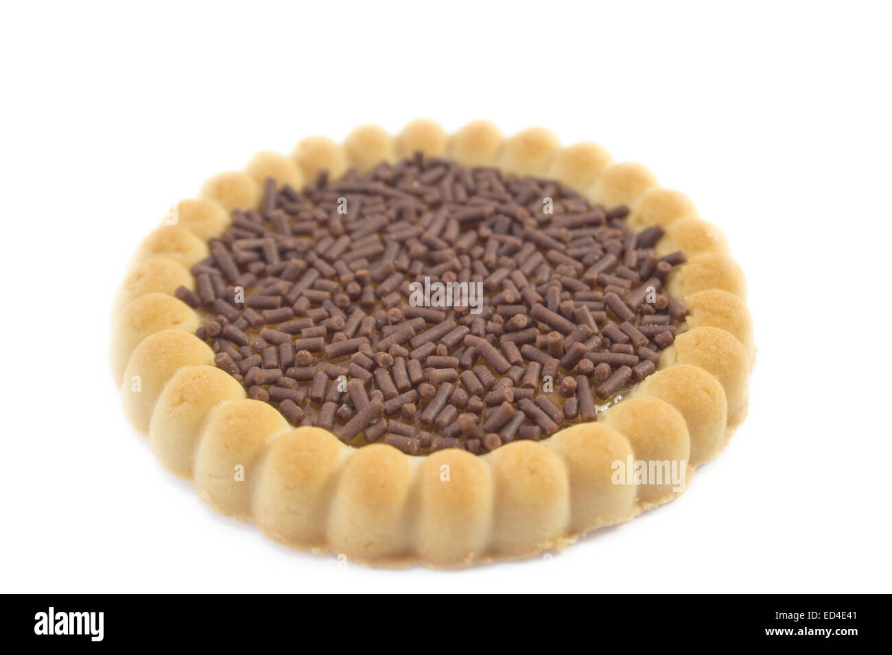 Butter Cookies mit Schokolade-Center, isoliert auf weißem Hintergrund Stockfoto