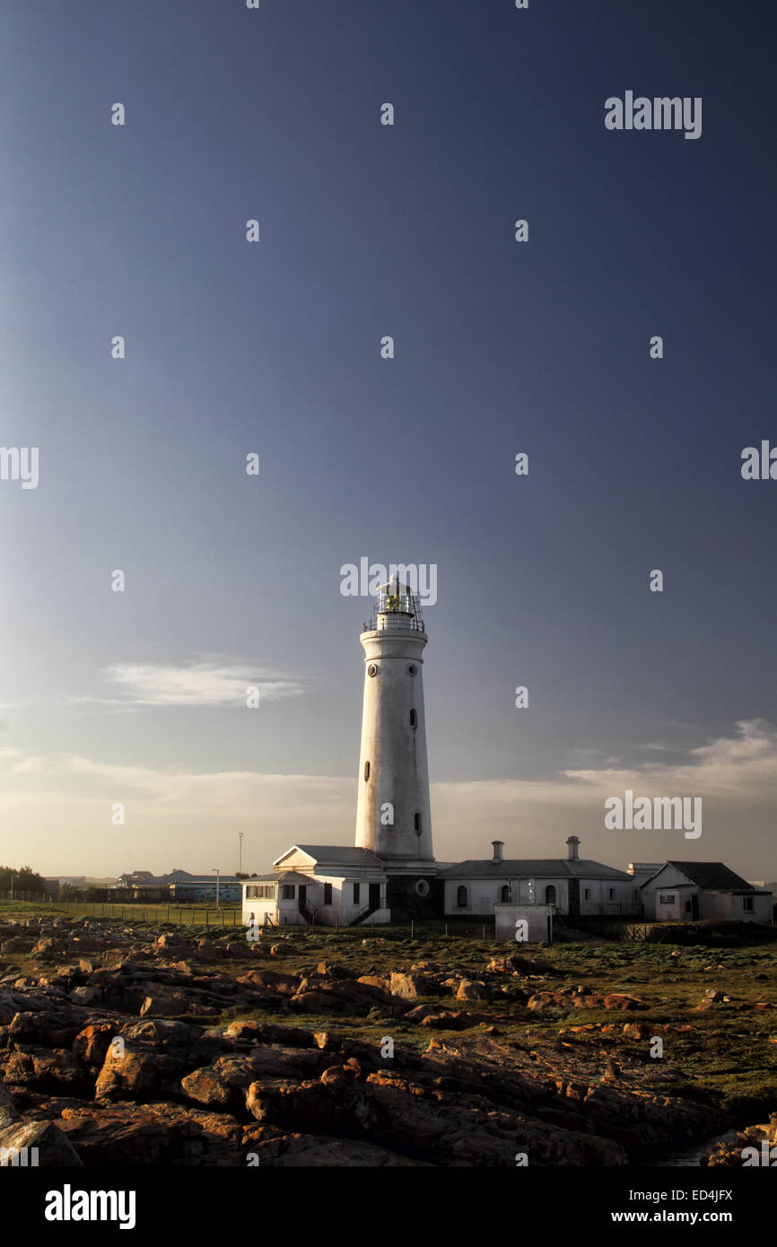 Abendlicht am Seal Point Leuchtturm in Cape St. Francis auf der Garden Route, South Africa. Stockfoto