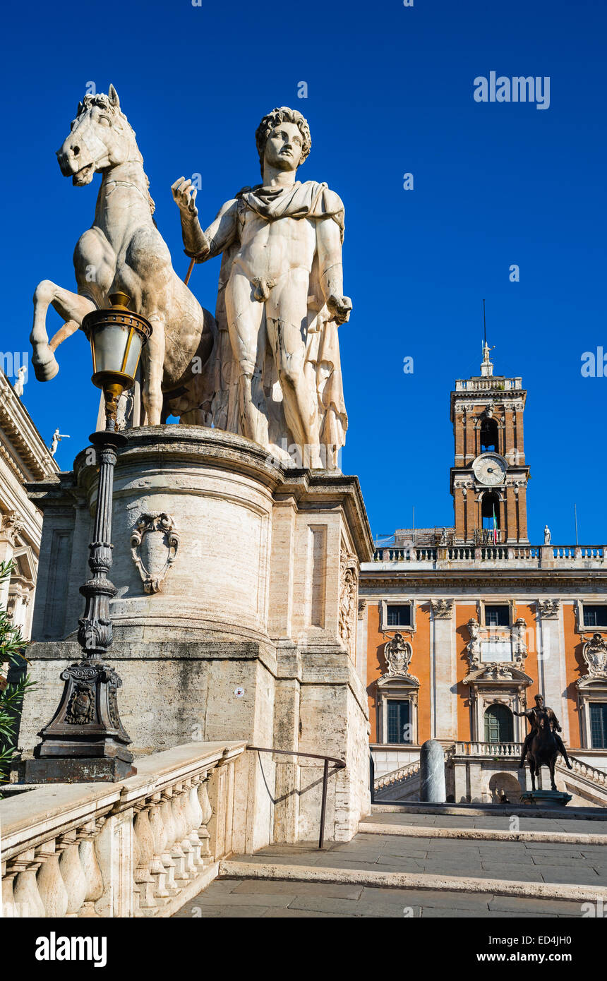 Rom, Italien. Castor-Statue auf der Piazza del Campidoglio, einer der schönsten Plätze von Michelangelo entworfene Stockfoto