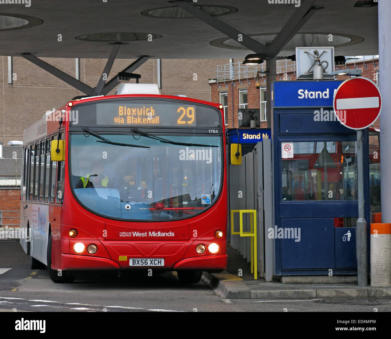 Bloxwich über Blakenall 29 roten Bus bei Walsall St Pauls St, West Midlands, England, UK Stockfoto