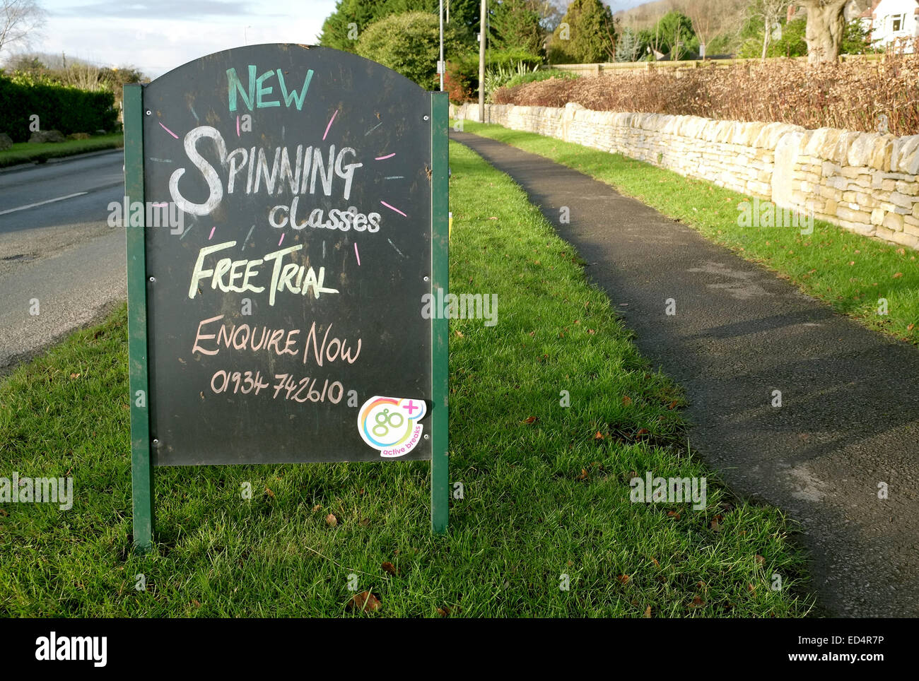 Neue Spinnerei Klasse Schild, mit eine kostenlose Trail-Lektion, siehe auch Copyright Version ED4R7T 28. Dezember 2014 kostenlos Stockfoto