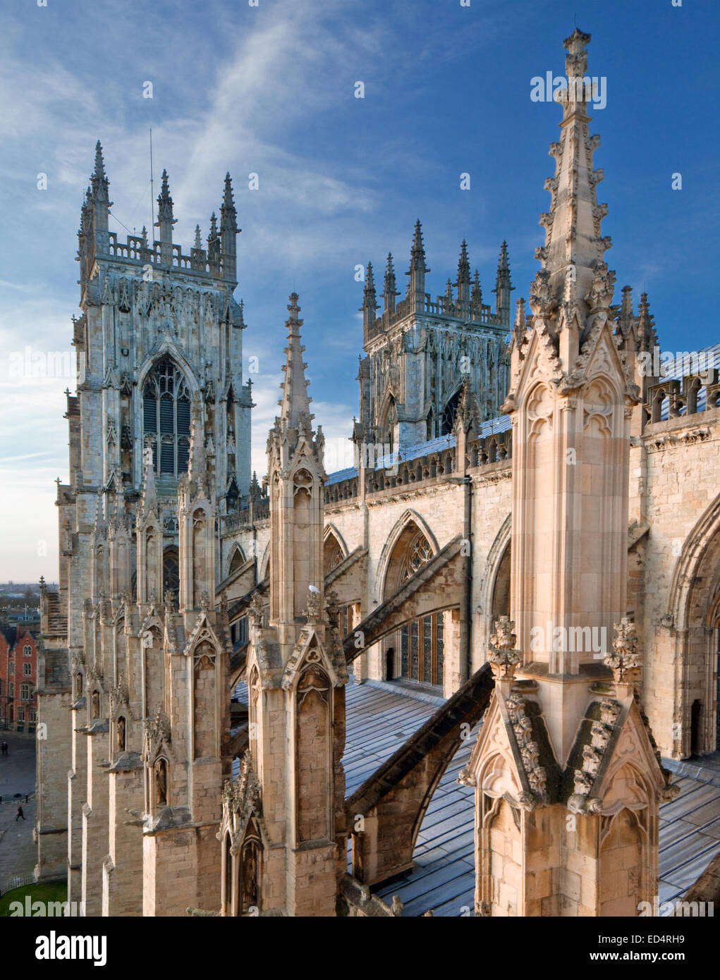 York Minster Glockentürme und Strebebögen, North Yorkshire, England. Stockfoto