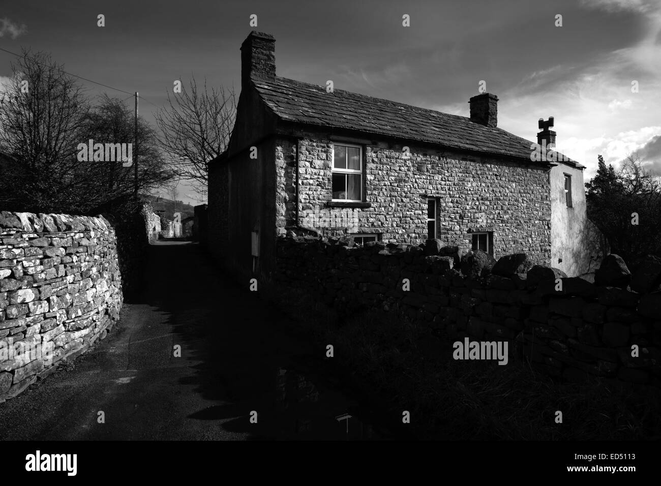 Eine Gasse in Reeth im Swaledale in der Yorkshire Dales National Park, North Yorkshire Stockfoto