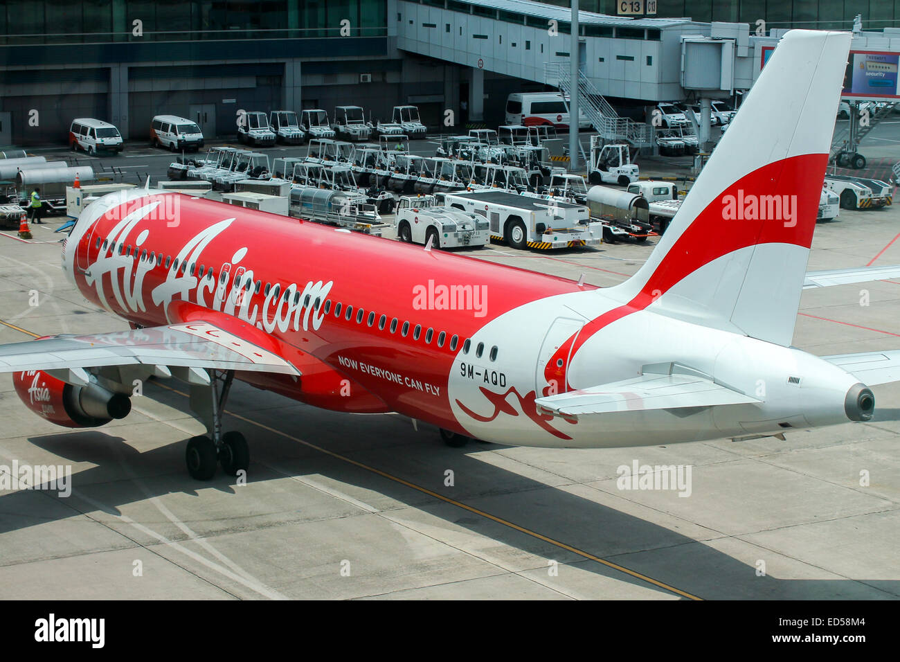 AirAsia Airbus A320 kommt am Flughafen Singapur Changi. Stockfoto