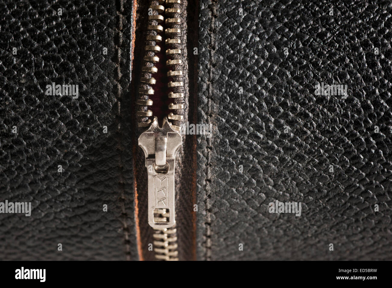 Altes Leder und Reißverschluss Stockfoto