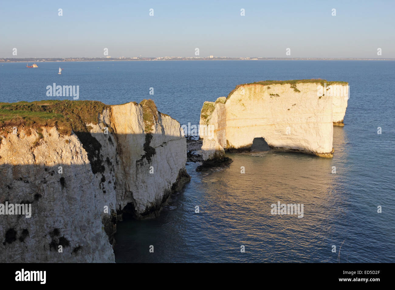 Der Old Harry Rocks Kreide Formationen an Handfast Punkt auf der Isle of Purbeck in Dorset an der Jurassic Coast der UNESCO. Stockfoto