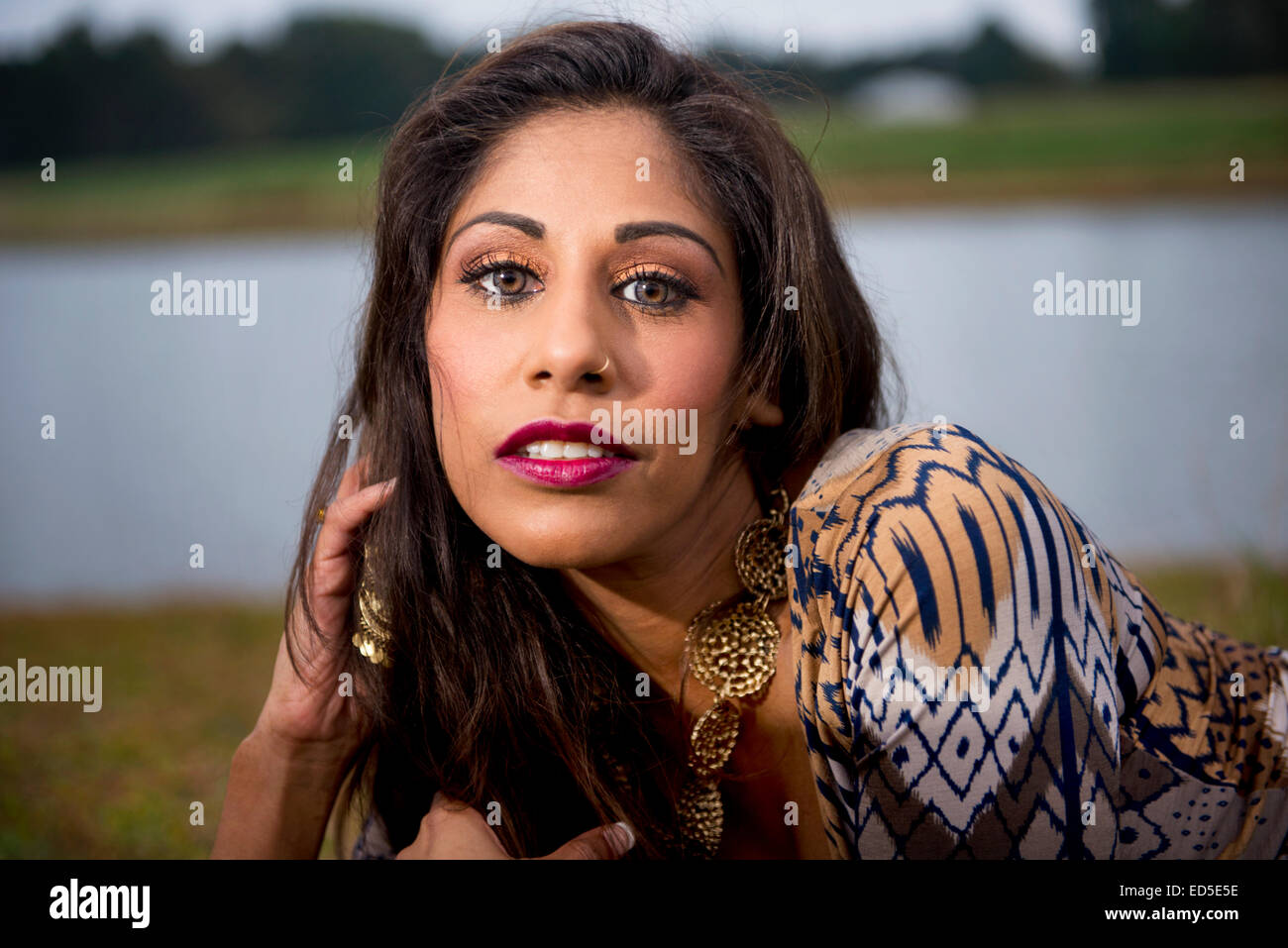 Schönes Model posiert für Foto Gregor Weinberge, Angier NC, North Carolina Stockfoto