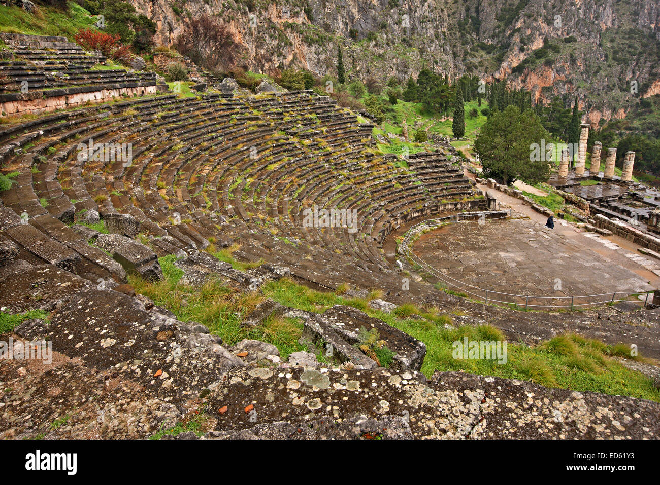 Das antike Theater und Tempel des Apollo in Delphi, 
