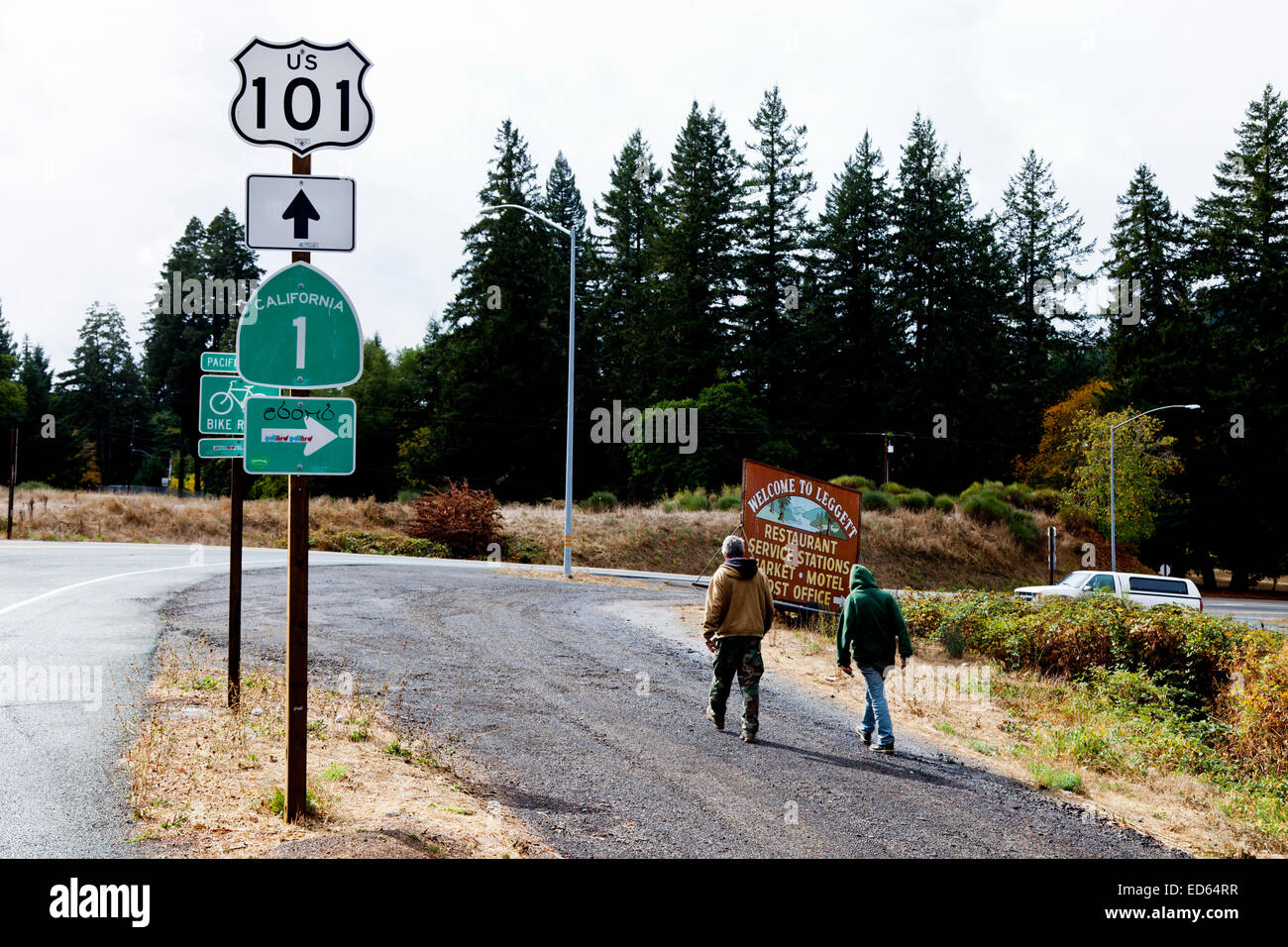 Kreuzung der Highway 101 und Highway 1 außerhalb Leggett Kalifornien USA Stockfoto
