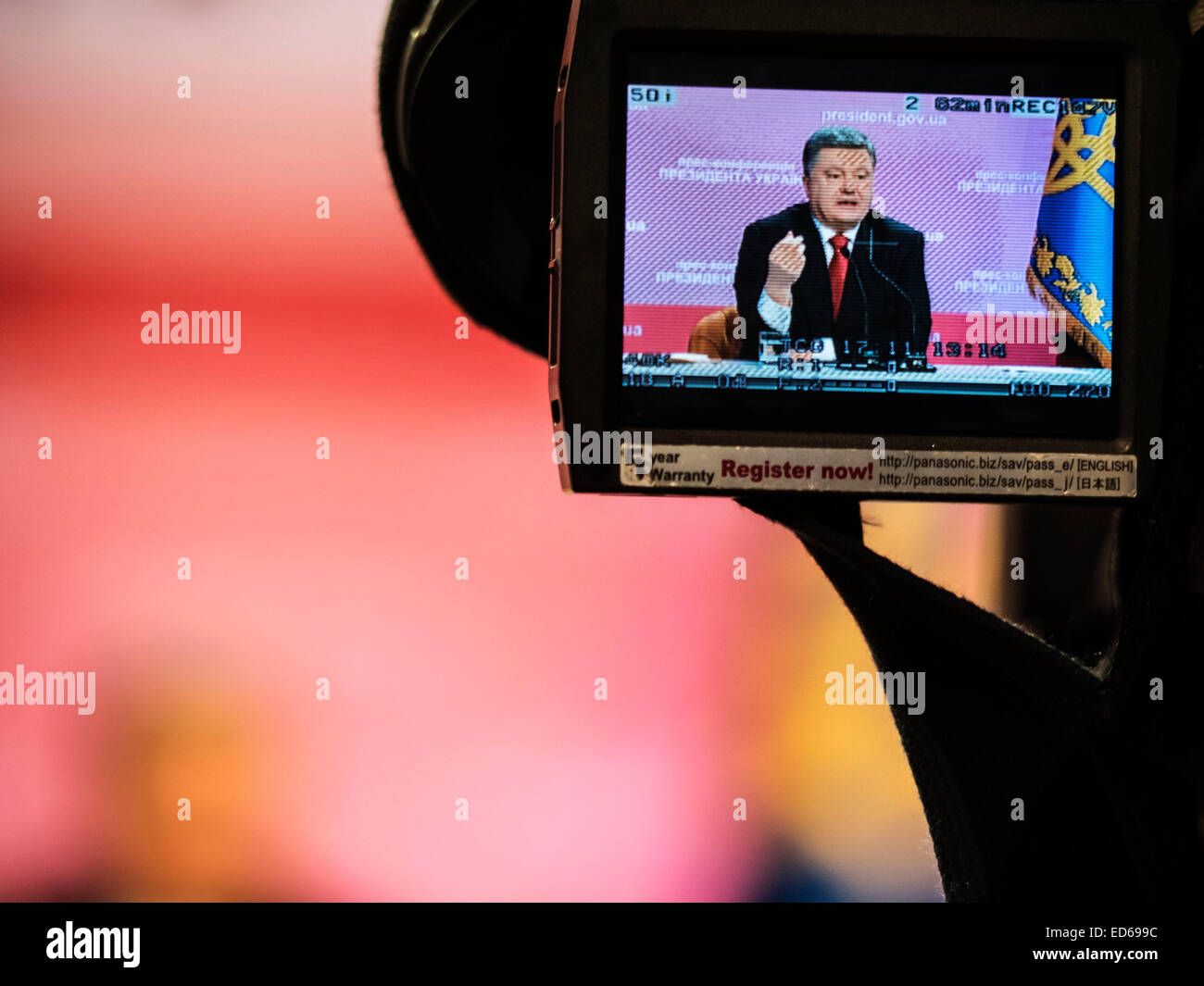 Kiew, Ukraine. 29. Dezember 2014. Der ukrainische Präsident Poroshenko statt eine abschließende Pressekonferenz. Die Hauptfrage, Ukrainer einer Antwort wollen - ob zur Stabilisierung der Situation im Osten des Landes, und er erwartet, dass die ukrainische Wirtschaft. Bildnachweis: Igor Golovnov/Alamy Live-Nachrichten Stockfoto