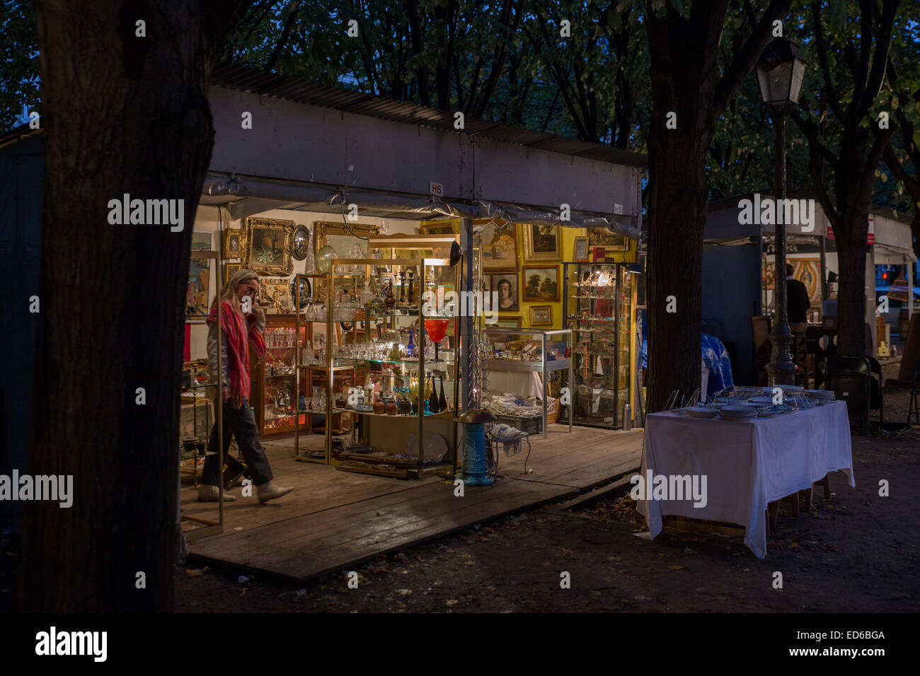 Paris im freien Nacht Kunst Malerei Anbieter Marktstand Stockfoto