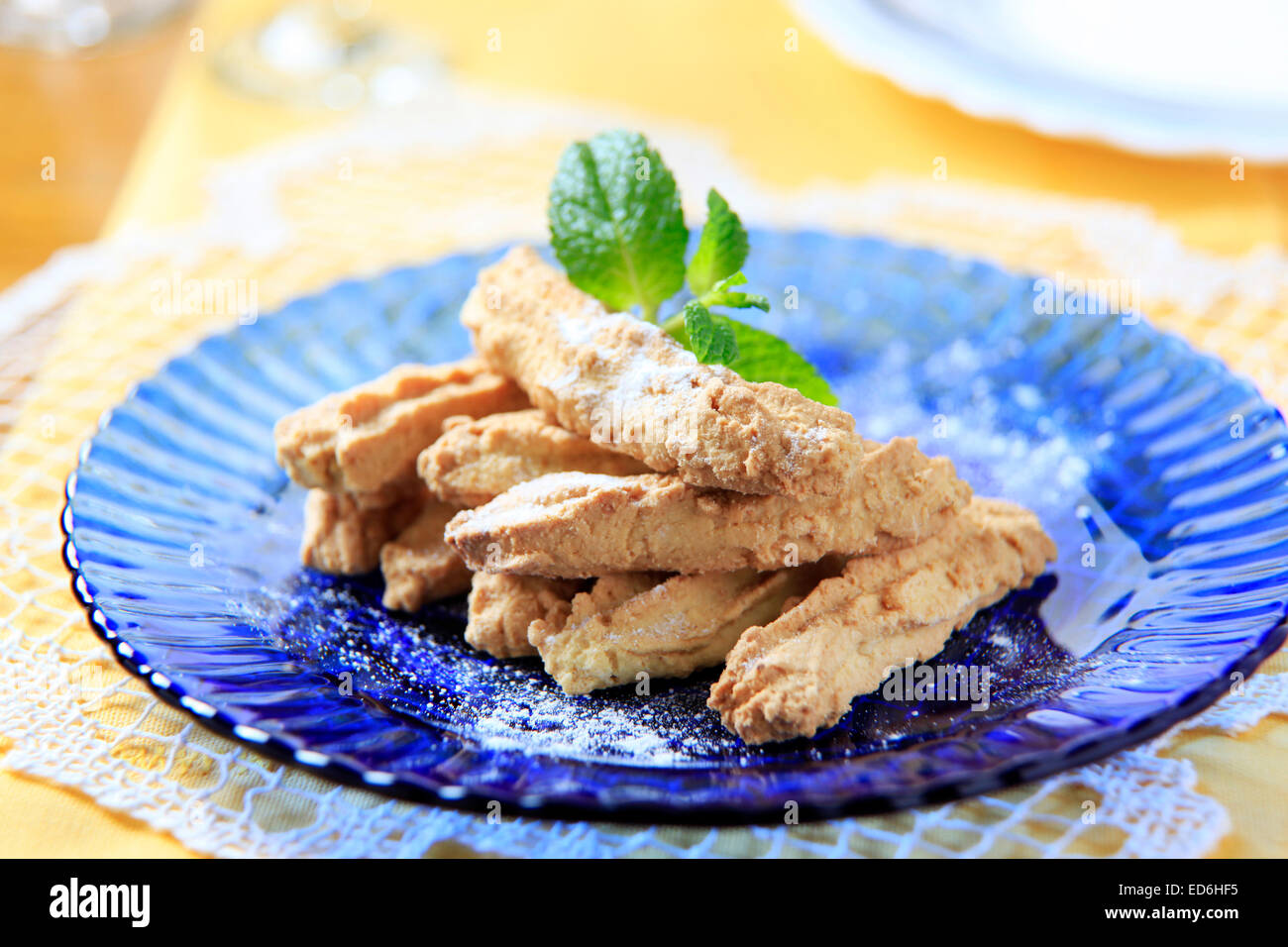 Süßer Tee Brot auf die Vintage Portion Licht Stockfoto