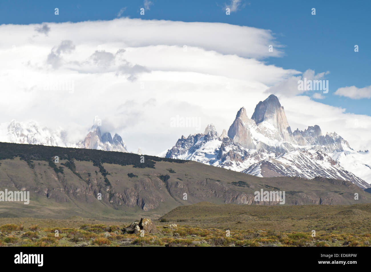 Die beeindruckenden Gipfel von Mount Fitz Roy in Argentinien Stockfoto