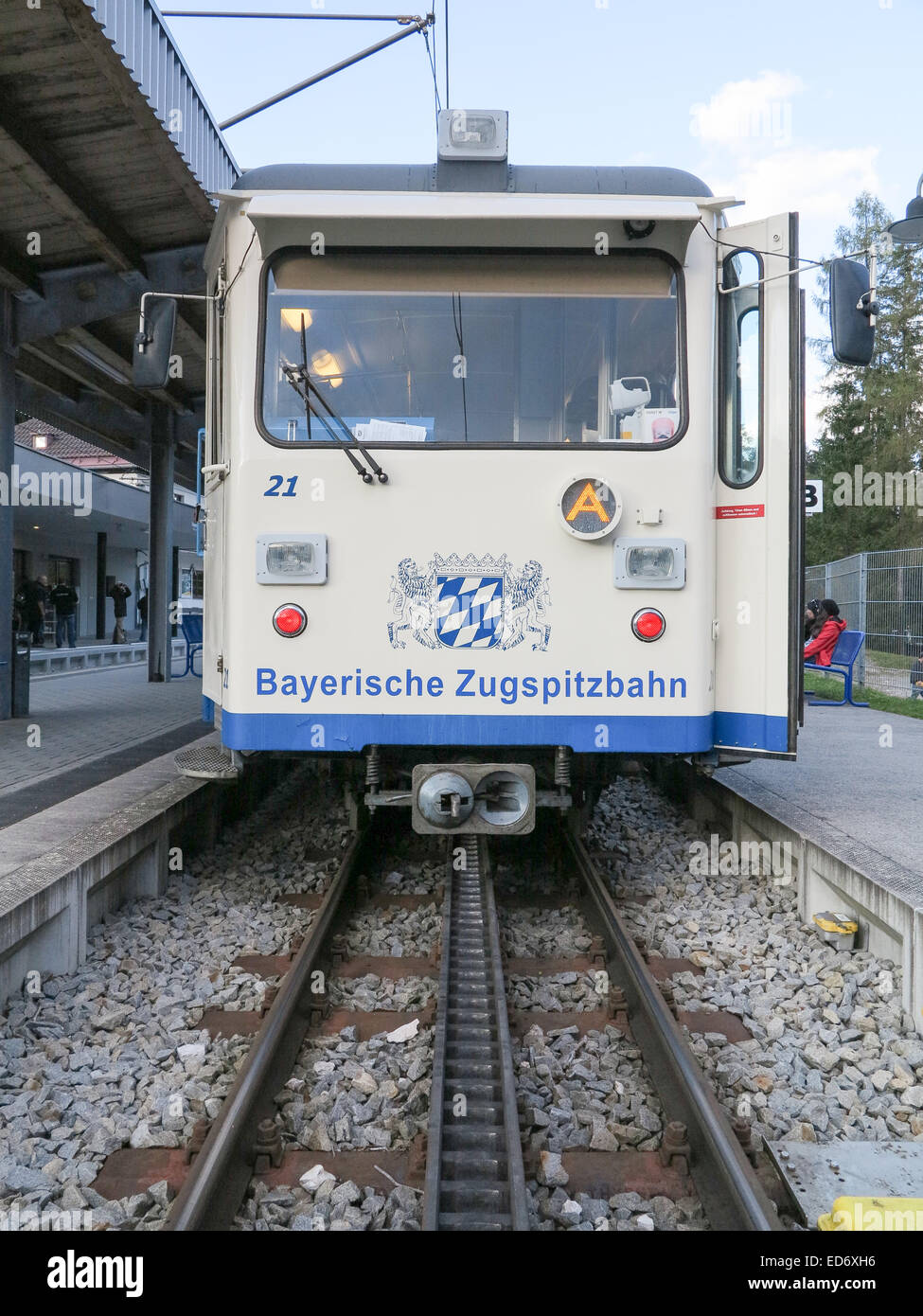 Zugspitzbahn - Zahnradbahn auf Deutschlands höchsten Berg Zugspitze - Oktober 2014 Stockfoto