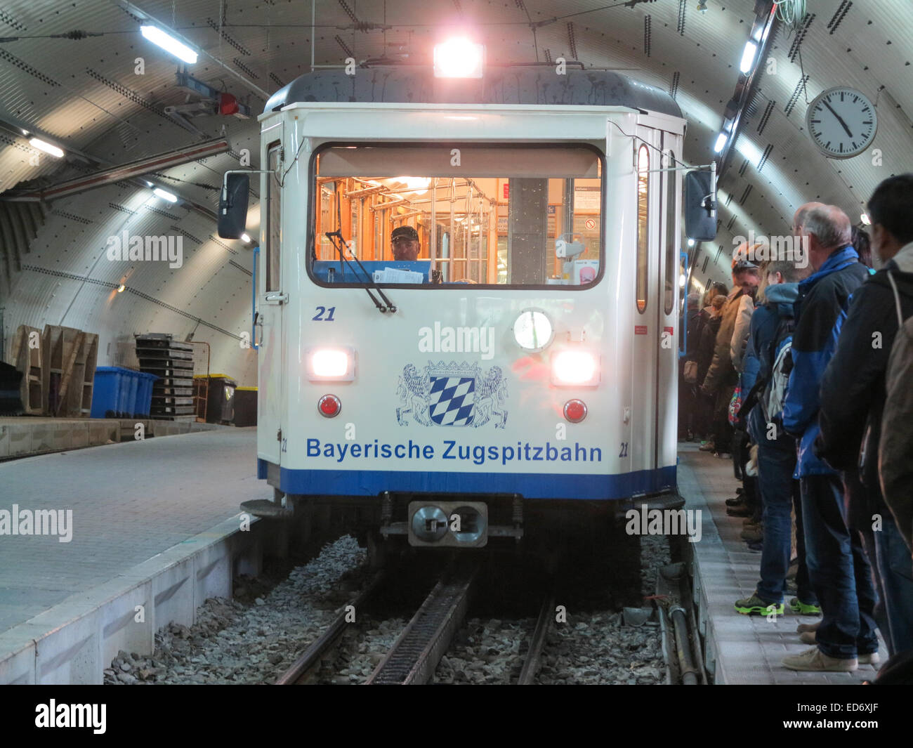 Zugspitzbahn - Zahnradbahn auf Deutschlands höchsten Berg Zugspitze - Oktober 2014 Stockfoto