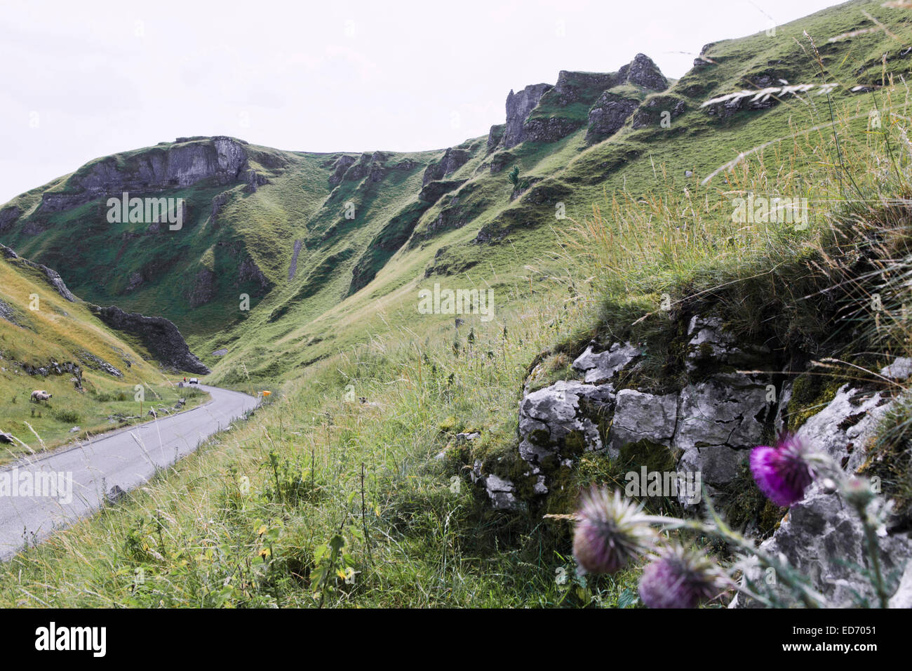 Winnats Pass in der Nähe von Castleton in Derbyshire, in dem National Trust High Peak Immobilien. Stockfoto