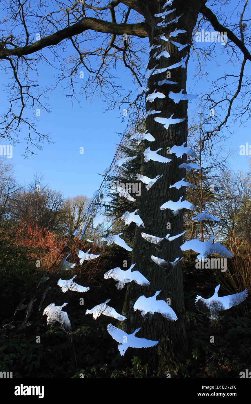 Schneegänse, Kunst in der Garten-Installation im Wintergarten bei Mottisfont House, Hampshire, England, UK Stockfoto