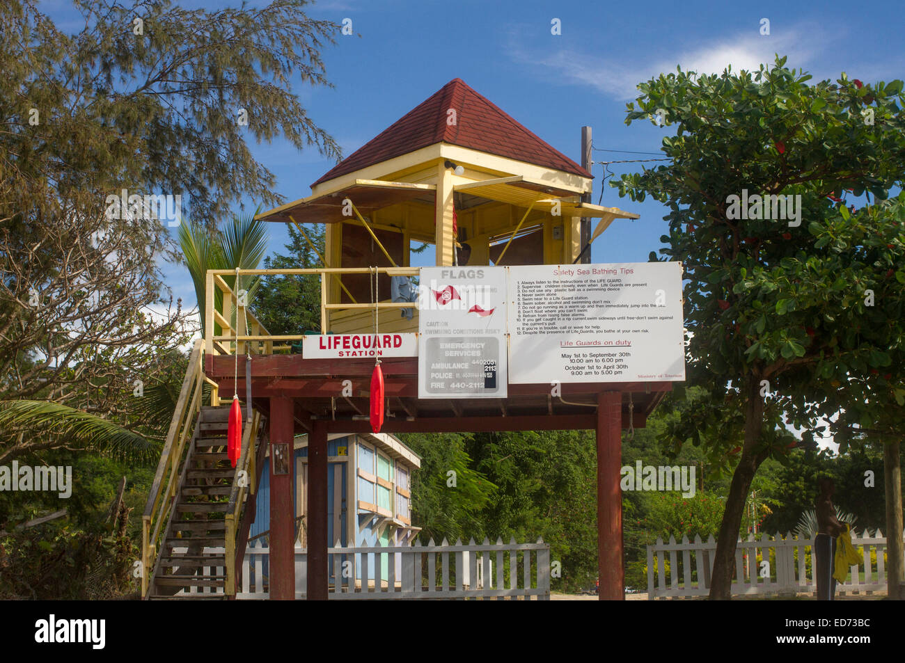 Eine Life-Guard-Hütte am Grand Anse Beach in Grenada Westindien Stockfoto