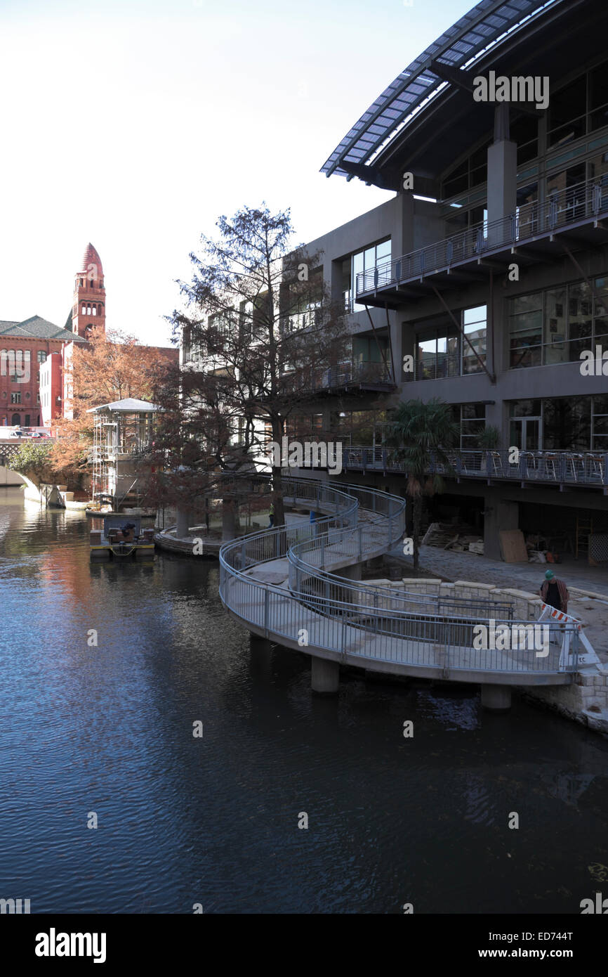 Wartung und Bau am Riverwalk in der Innenstadt von San Antonio, Texas. Stockfoto