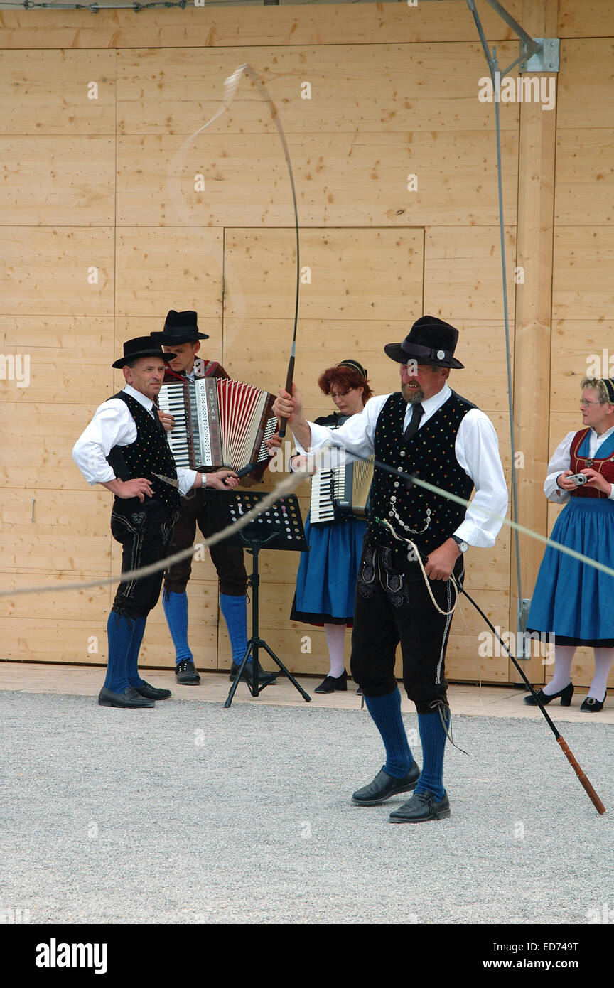 Bayerischen Peitsche Tanz, Deutschland Stockfoto