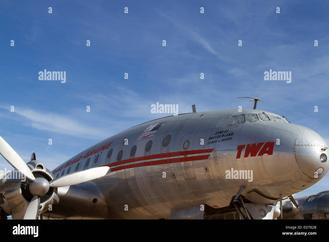 Tucson, AZ, USA - 12. Dezember 2014: Vintage TWA Verkehrsflugzeug Stockfoto