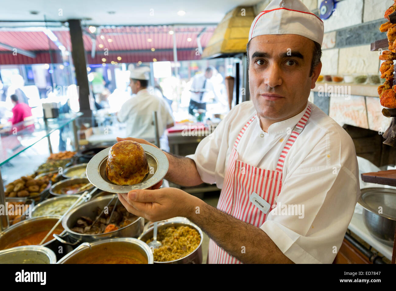 Chef bei Ciya Sofrasi türkisches Restaurant mit osmanischen Spezialitäten in Kadiköy Bezirk Asian Side Istanbul, Ost-Türkei Stockfoto