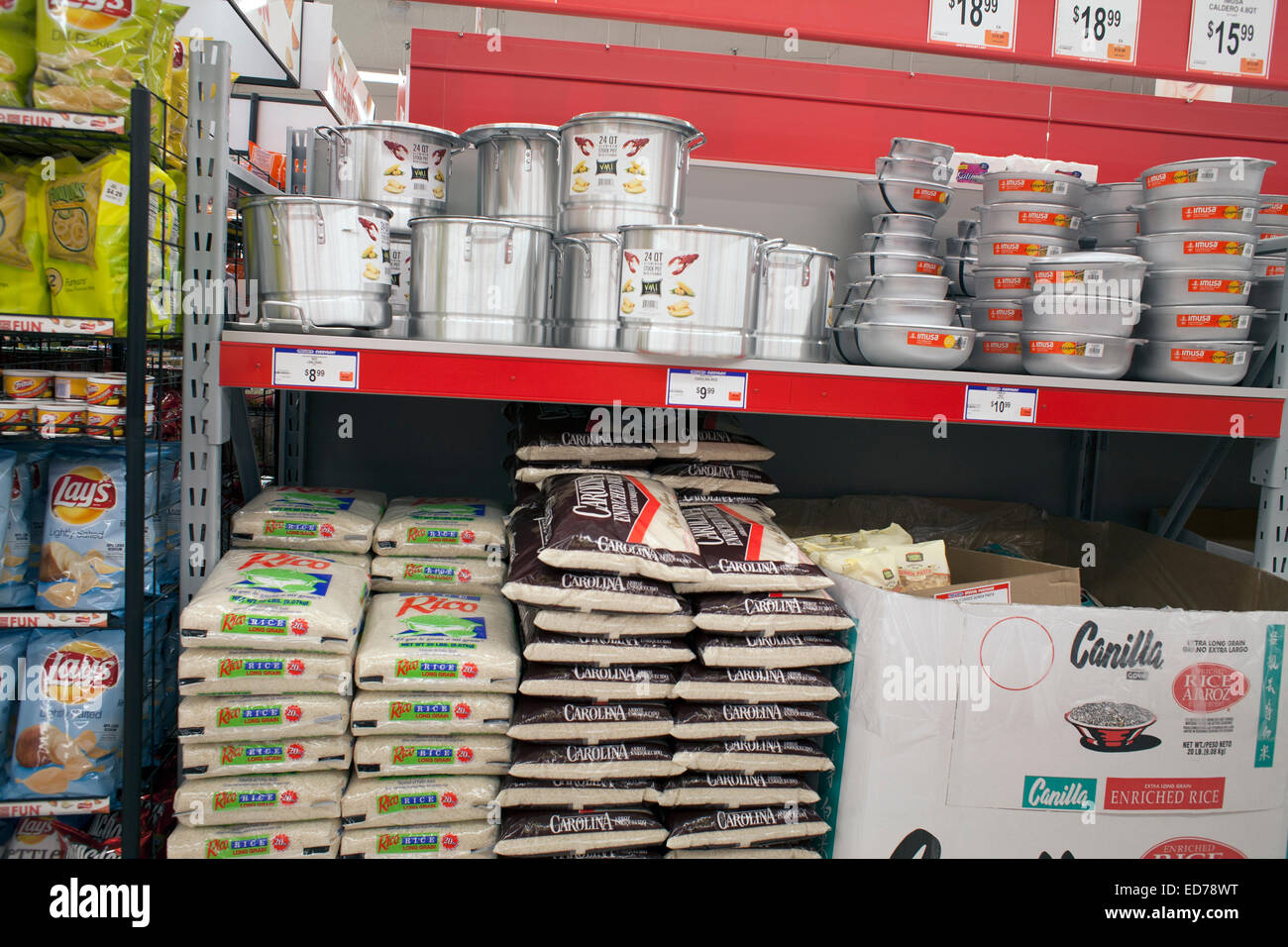 Abschnitt "Reis" am Preis Ritus, ein großer Supermarkt in Pittsfield, Massachusetts. Stockfoto