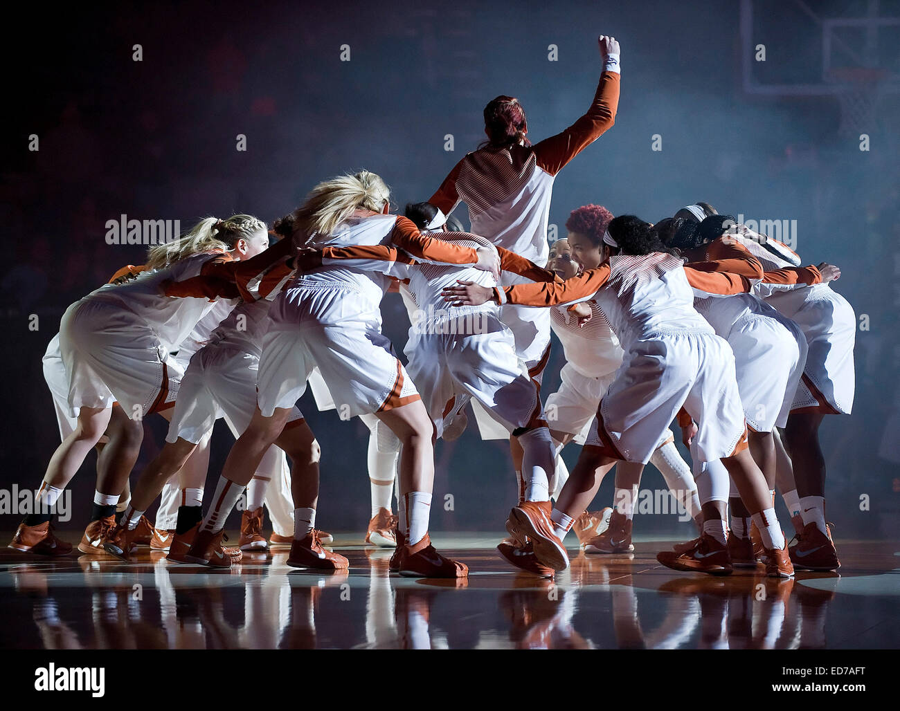 TX. 30. Dezember 2014. Texas Longhorns in Aktion während der NCAA Frauen-Basketball-Spiel zwischen Rice University im Frank Erwin Center in Austin TX. 30. November 2012: Texas Longhorns #0 in Aktion während der NCAA Frauen-Basketball-Spiel zwischen Tennessee Lady Vols Frank Erwin Center in Austin TX. © Csm/Alamy Live-Nachrichten Stockfoto