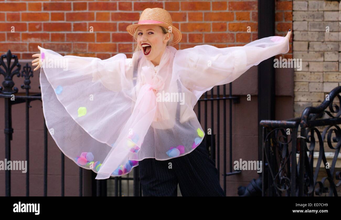 Tschechien geboren London ansässigen Schauspielerin Petra Bryant Posen im West Village, New York City mit: Petra Bryant Where: New York, Vereinigte Staaten von Amerika bei: 27. Juni 2014 Stockfoto