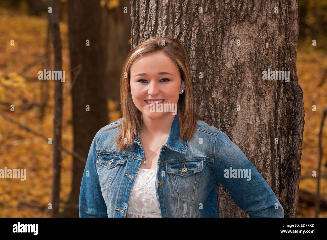 Female teen fotos und bildmaterial in hoher aufl sung alamy