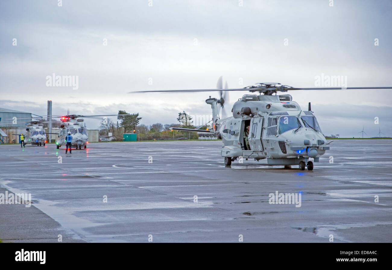 Königlichen niederländischen Marine Hubschrauber NH90 während Besuch RNAS Culdrose Stockfoto