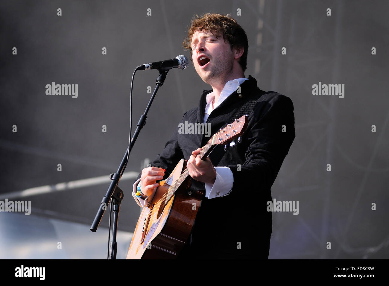 BENICASIM, Spanien - Juli 19: Attic Lichter, eine schottische Indie-Rock-Band aus Glasgow, konzertante Aufführung am FIB. Stockfoto