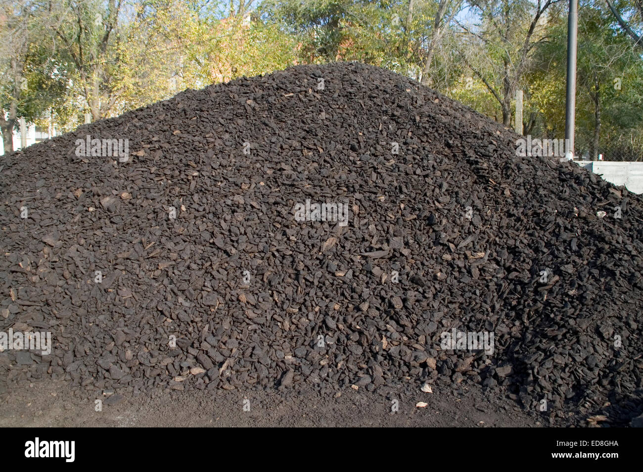 Kohle gewaschen und getrocknet in einem Haufen im Lager Verkauf gewartet. Stockfoto