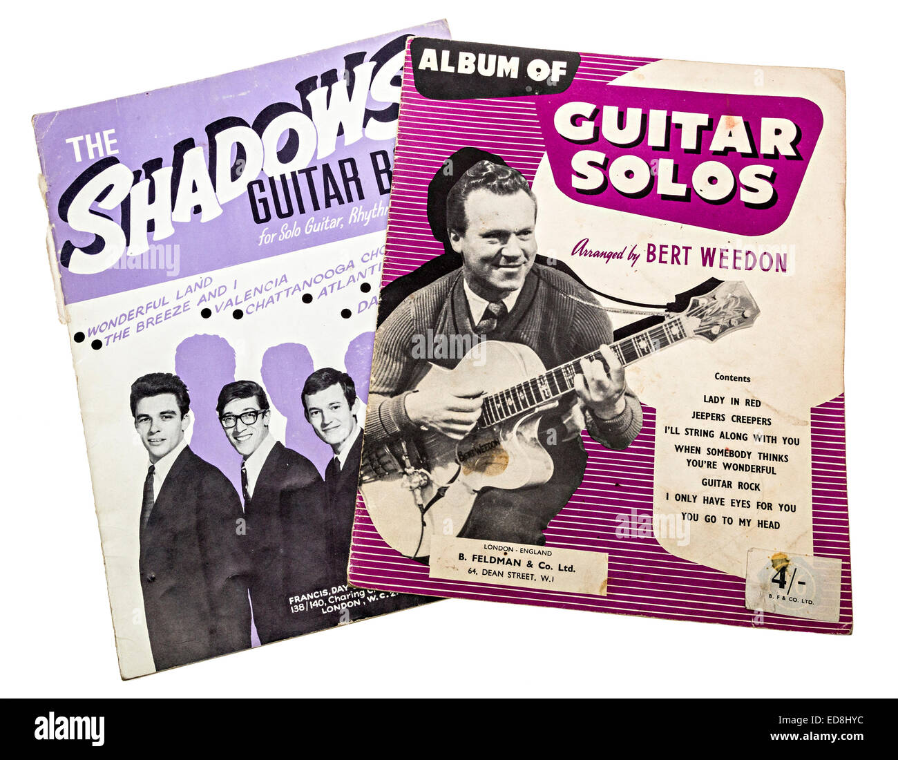 Bert Weedon und die Schatten Gitarre Musikbücher als Beispiele bringen Sie sich selbst Gitarre Unterricht Stockfoto