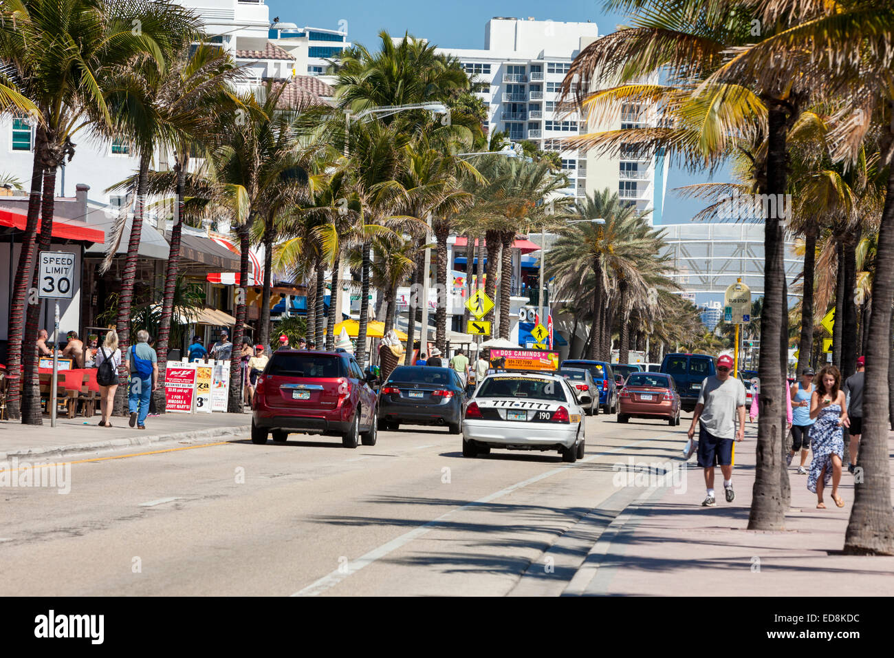 Ft. Lauderdale, Florida.  Straßenszene, Atlantic Blvd., Florida State Highway A1A. Stockfoto